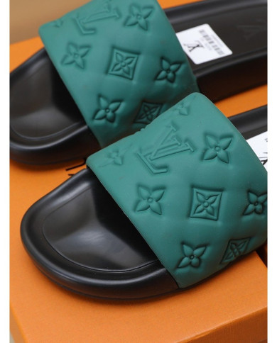Louis  Vuitton  Men slippers