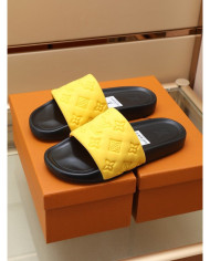 Louis  Vuitton  Men slippers