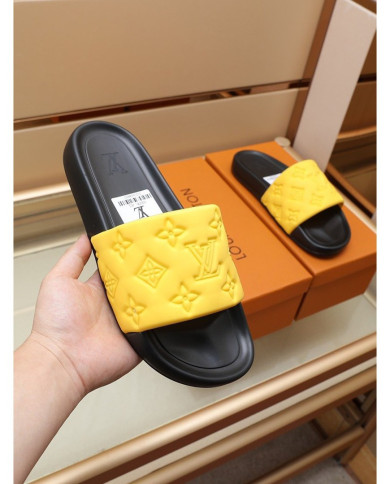 Louis  Vuitton  Men slippers