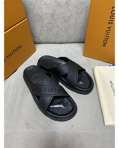 Louis  Vuitton  Men slippers