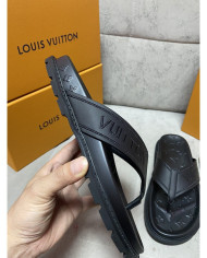 Louis  Vuitton  Men slippers