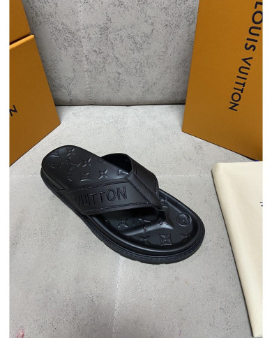 Louis  Vuitton  Men slippers