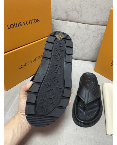 Louis  Vuitton  Men slippers