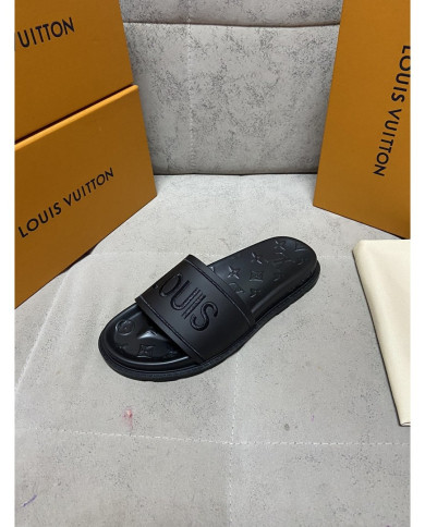 Louis  Vuitton  Men slippers