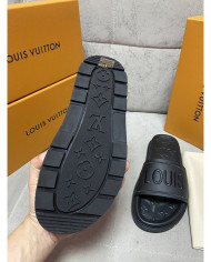 Louis  Vuitton  Men slippers