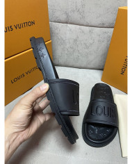 Louis  Vuitton  Men slippers