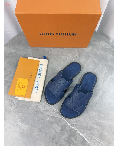 Louis  Vuitton  Men slippers