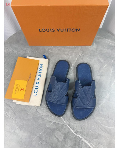 Louis  Vuitton  Men slippers