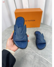 Louis  Vuitton  Men slippers