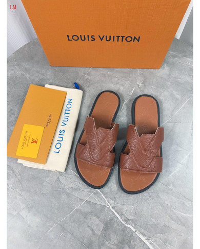 Louis  Vuitton  Men slippers
