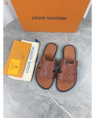 Louis  Vuitton  Men slippers