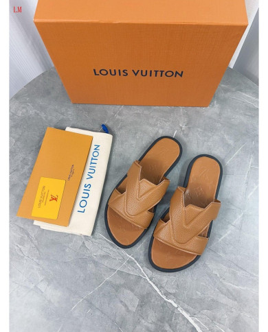 Louis  Vuitton  Men slippers