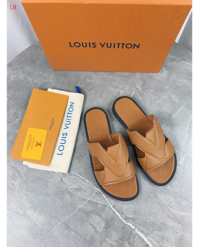 Louis  Vuitton  Men slippers