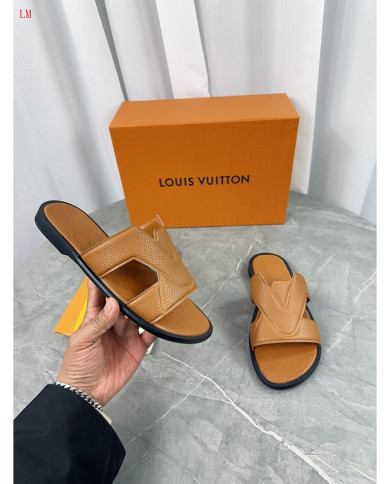 Louis  Vuitton  Men slippers