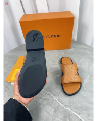Louis  Vuitton  Men slippers