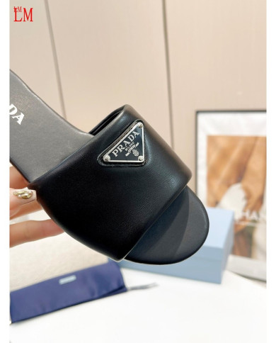 Prada  Lady slippers