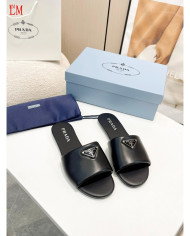 Prada  Lady slippers