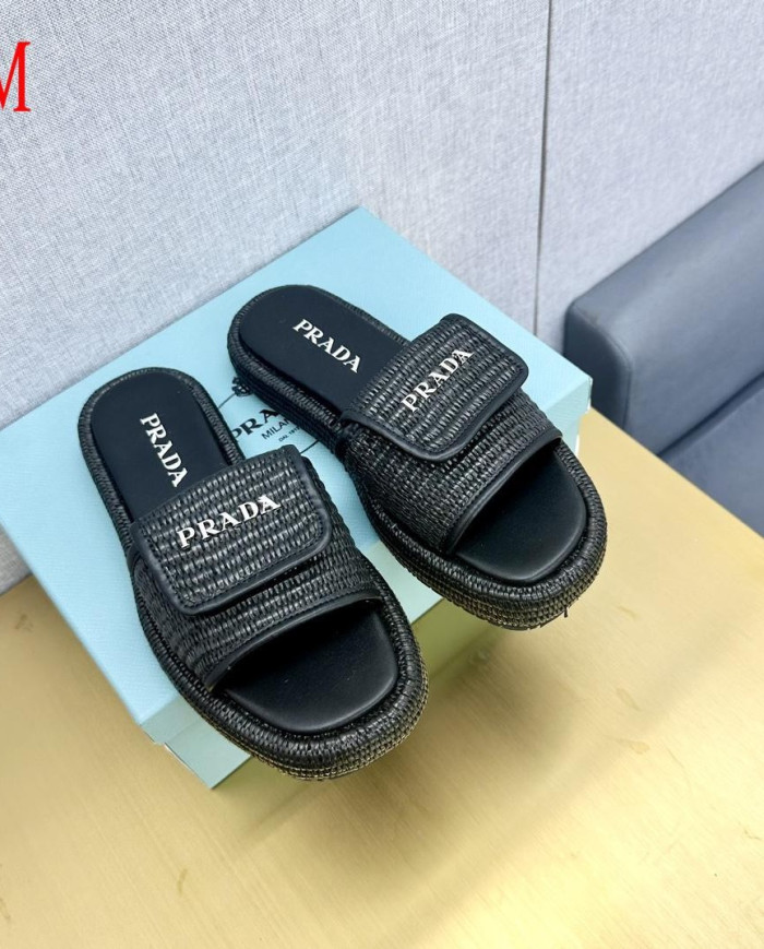 Prada  Lady slippers
