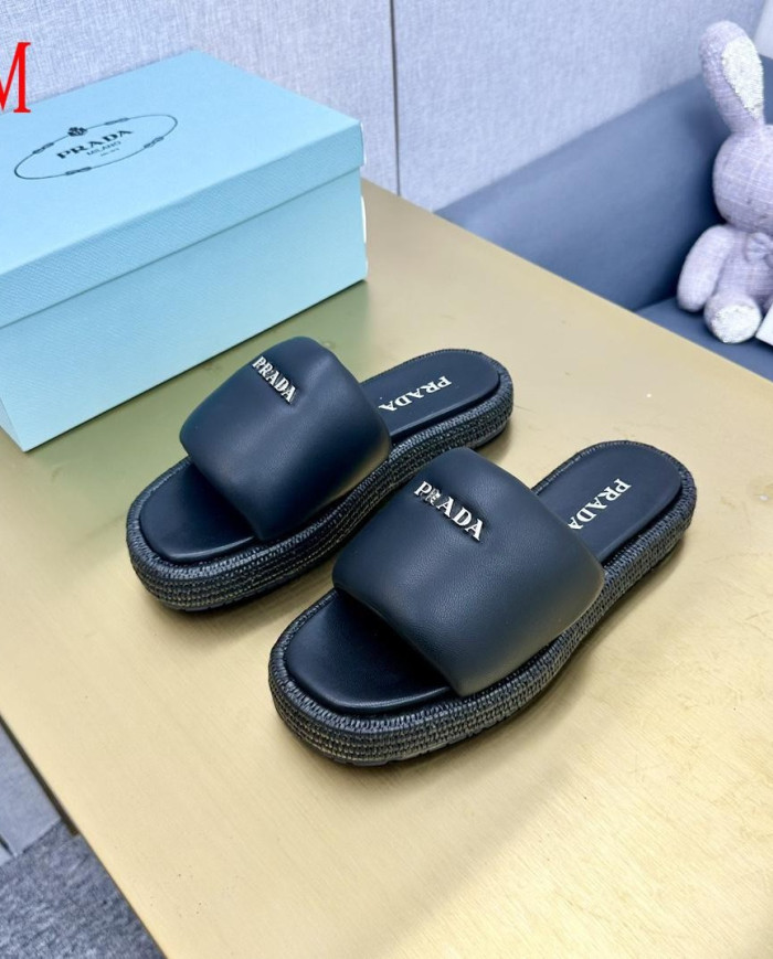 Prada  Lady slippers