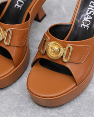 Versace  Lady slippers