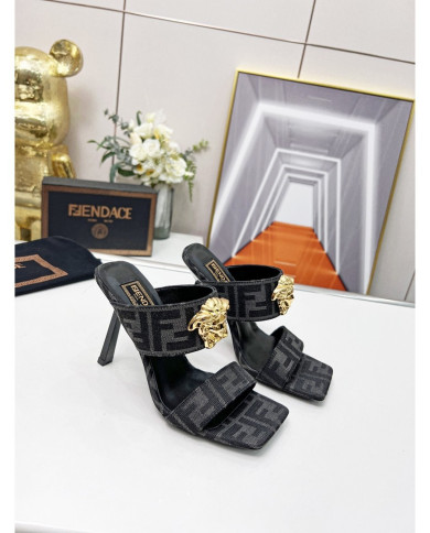 Versace  Lady slippers