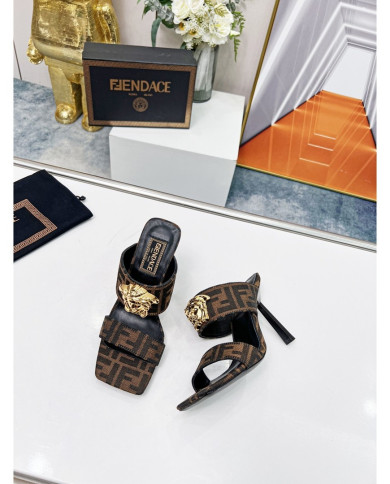 Versace  Lady slippers