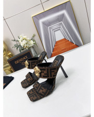 Versace  Lady slippers