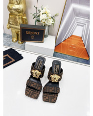 Versace  Lady slippers