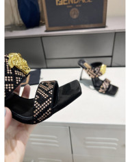 Versace  Lady slippers
