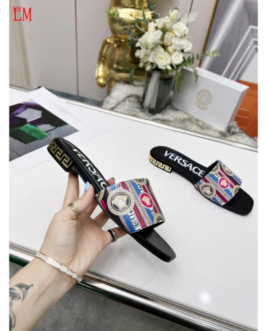 Versace  Lady slippers
