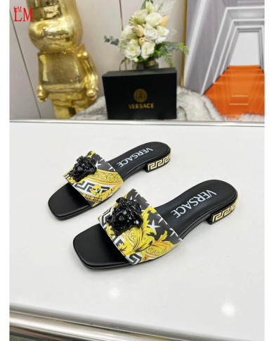Versace  Lady slippers