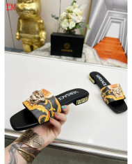 Versace  Lady slippers