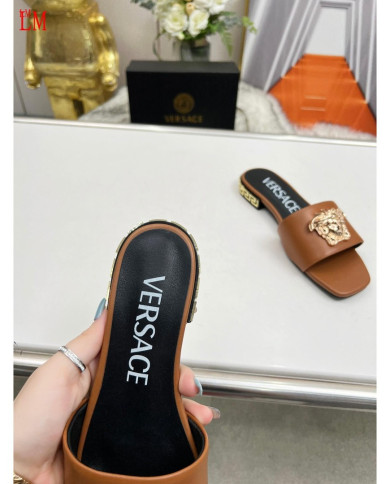 Versace  Lady slippers