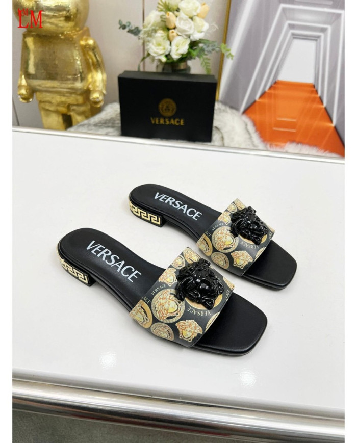 Versace  Lady slippers