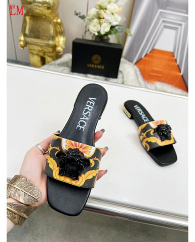 Versace  Lady slippers