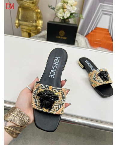 Versace  Lady slippers