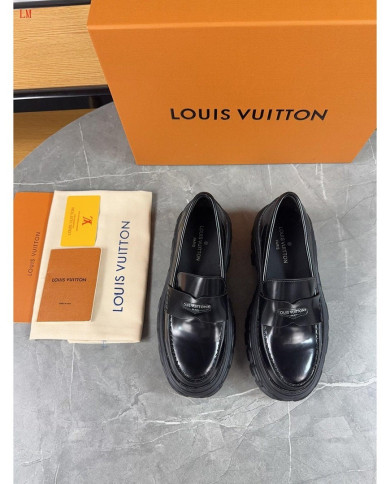 louis vuitton Leather flat shoes