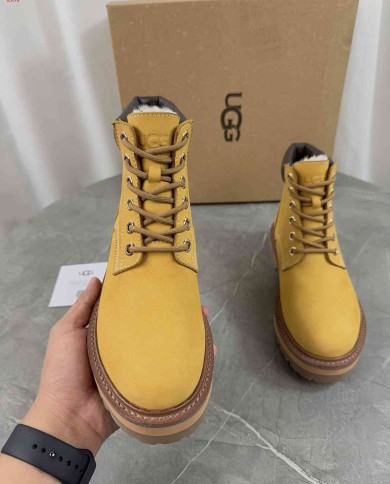 UGG Classic Snow Boots - Comfortable and Warm Stylish and Versatile