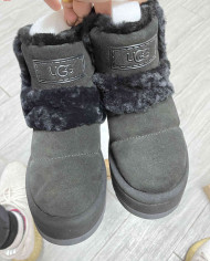 UGG Women’s Shearling Lined Mid-Calf Snow Boots