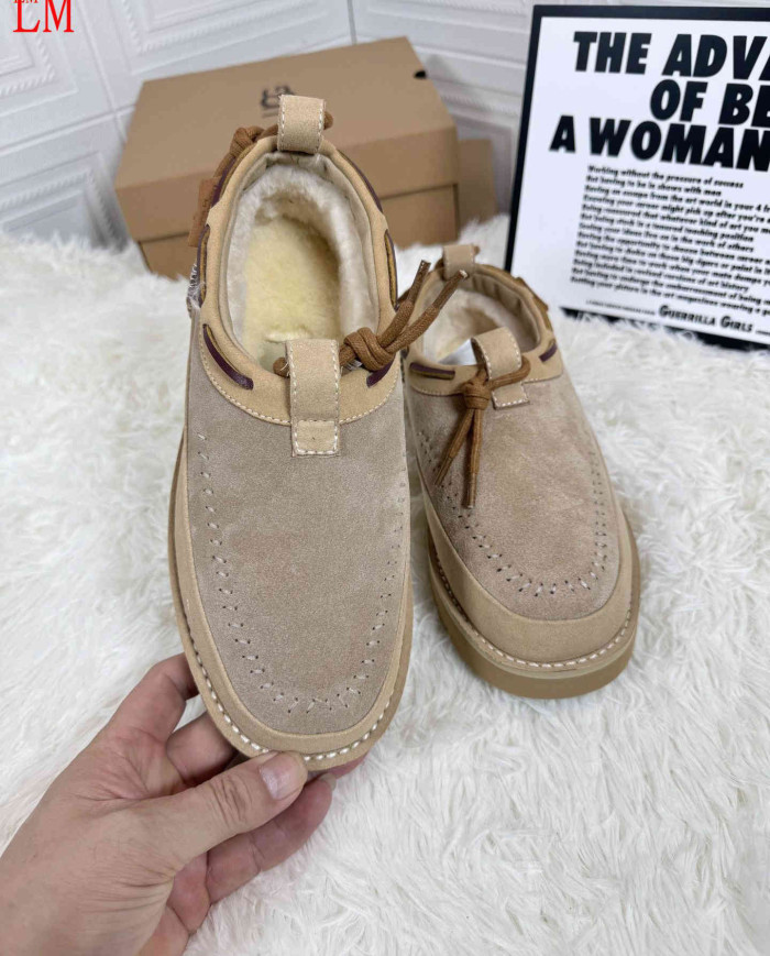 UGG Vintage Suede Lace-Up Casual Shoes