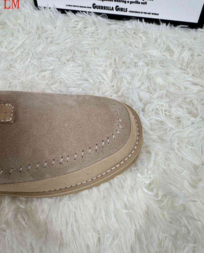 UGG Vintage Suede Lace-Up Casual Shoes