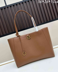 Balenciaga Elegant Large Tote Bag for Women