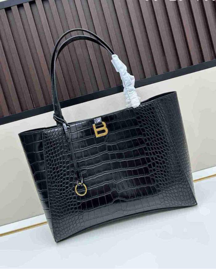Balenciaga Elegant Large Tote Bag for Women