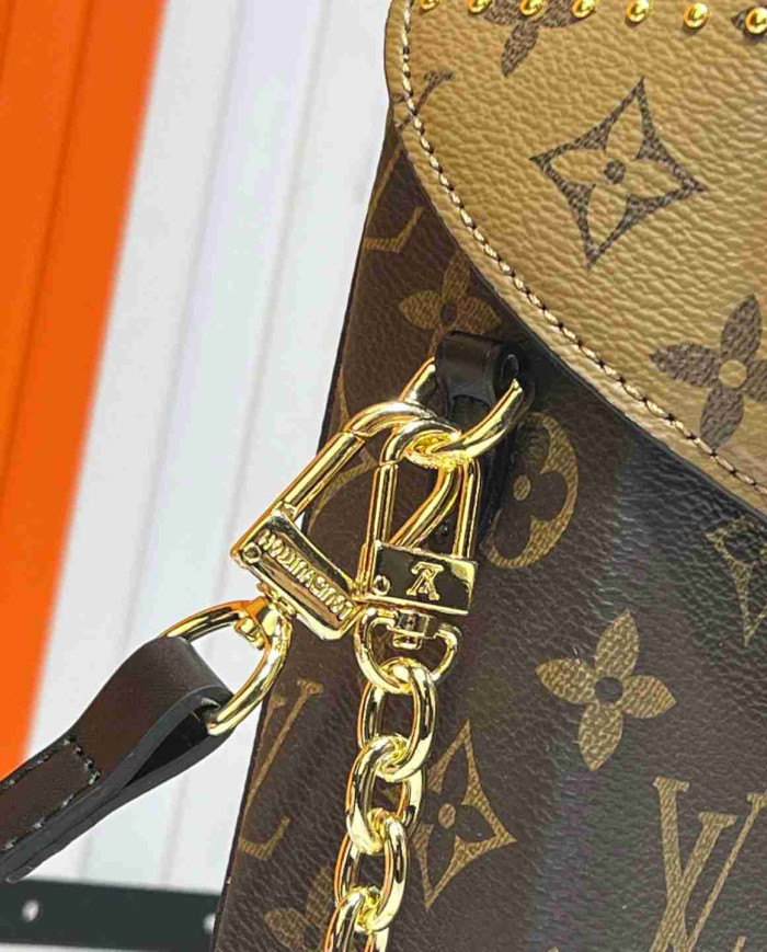 Louis Vuitton Retro Chain Box Top Handle Bag