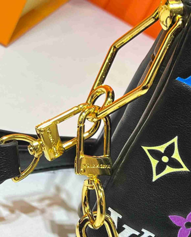 Louis Vuitton Fashion Chain Crossbody Bag