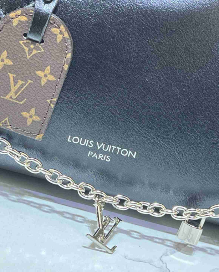 Louis Vuitton Chain Accent Bag