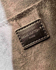 Louis Vuitton Chain Accent Bag