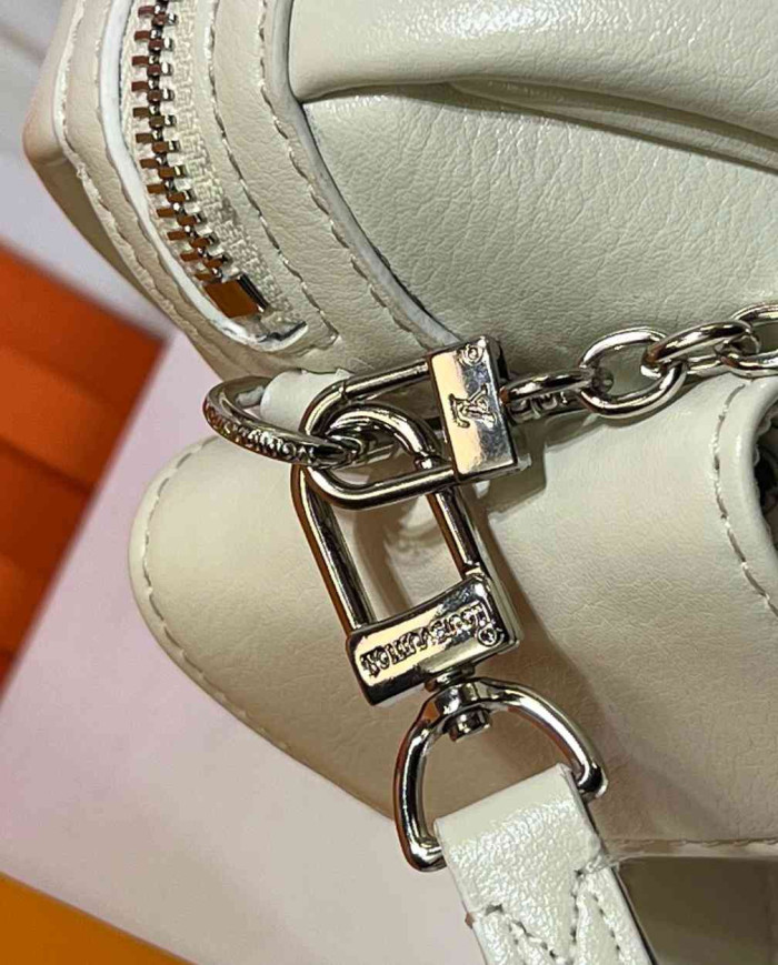 Louis Vuitton Chain Accent Bag