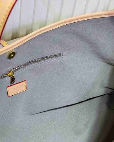 Louis Vuitton Monogram Underarm Bag