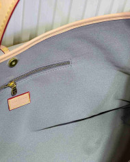 Louis Vuitton Monogram Underarm Bag